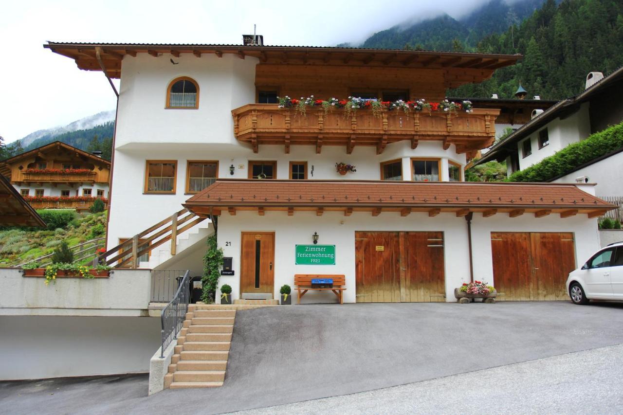 Haus Susanne Neustift im Stubaital Exterior photo